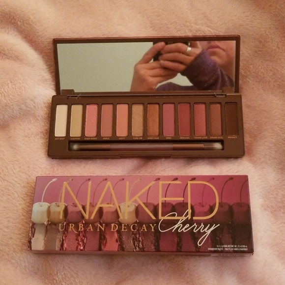Urban Decay Other - Urban Decay Naked Cherry eyeshadow